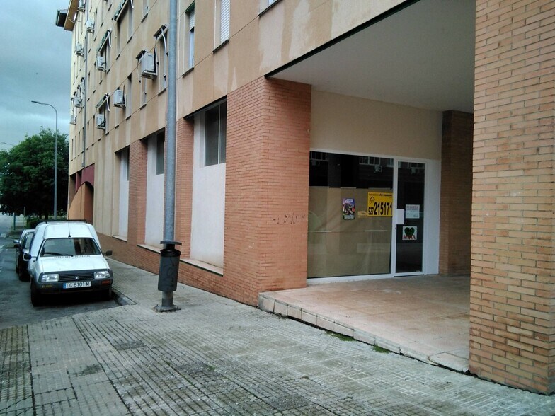 Local en Cáceres, Cáceres en venta - Foto del edificio - Imagen 2 de 13