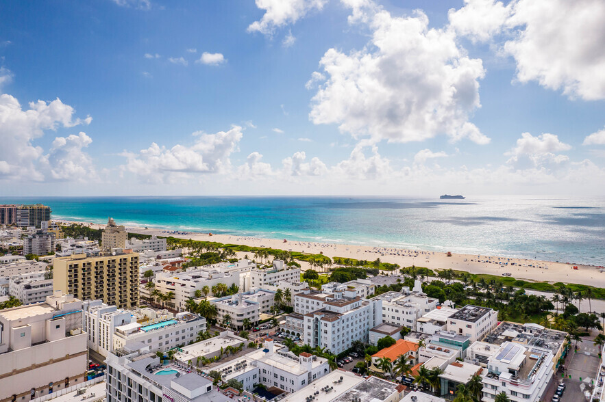 944 Collins Ave, Miami Beach, FL en alquiler - Foto del edificio - Imagen 3 de 4