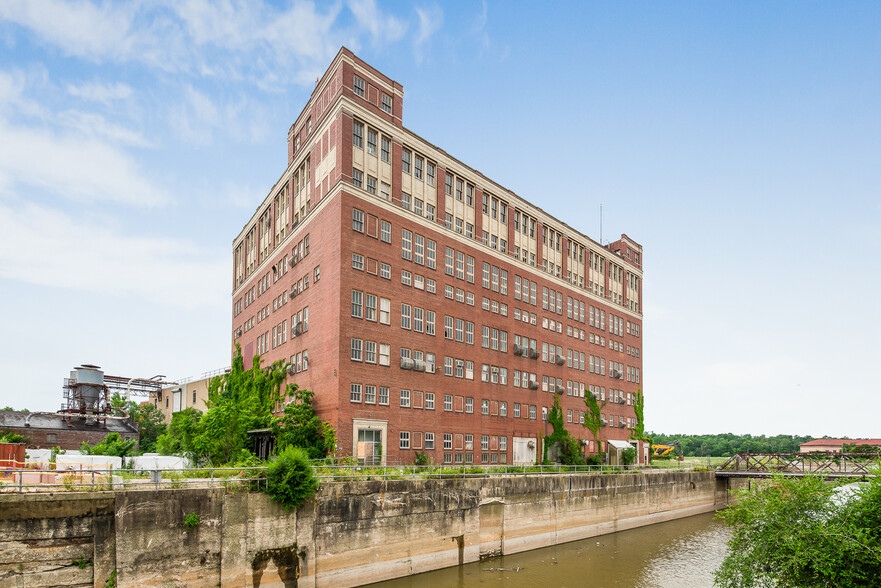 224 Main St, Marseilles, IL en venta - Foto del edificio - Imagen 1 de 52