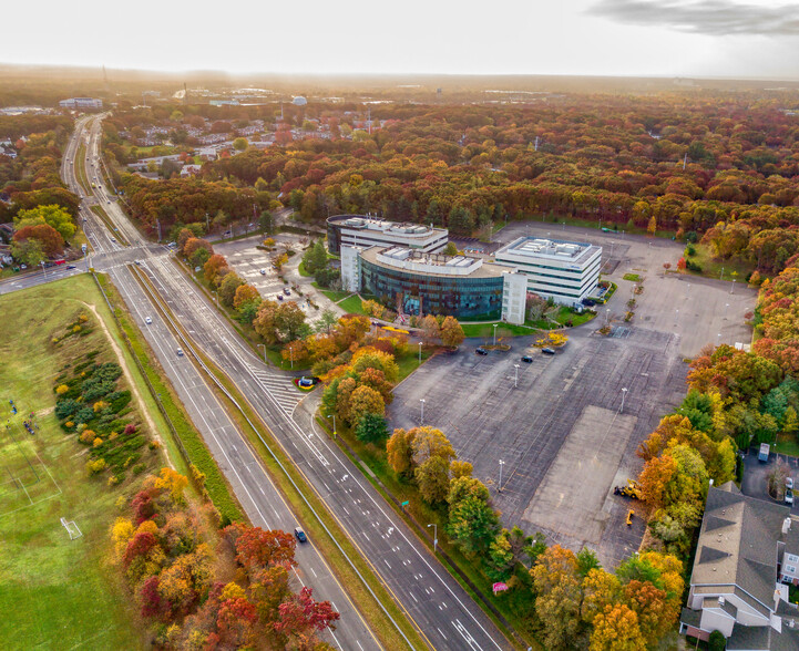 888 Veterans Memorial Hwy, Hauppauge, NY en alquiler - Foto del edificio - Imagen 1 de 1