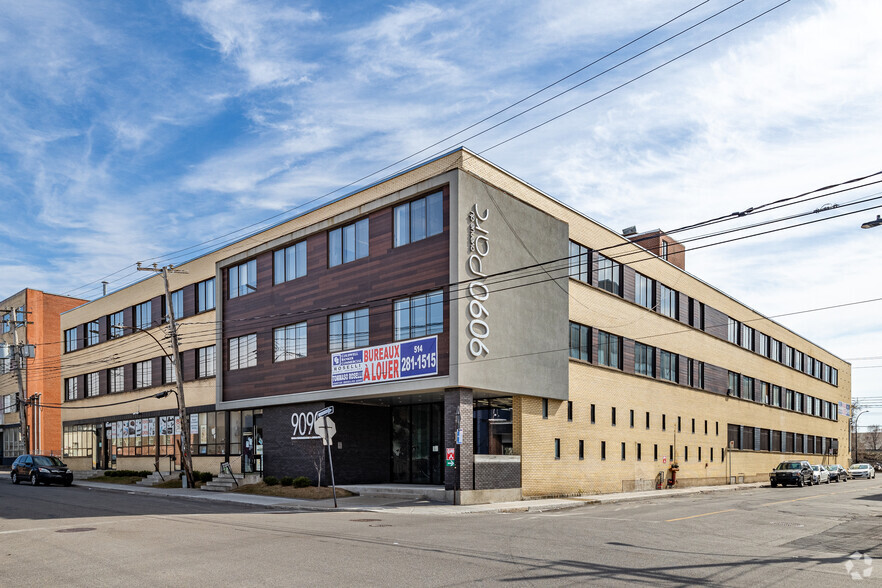 9090 Av Du Parc, Montréal, QC en alquiler - Foto del edificio - Imagen 1 de 12