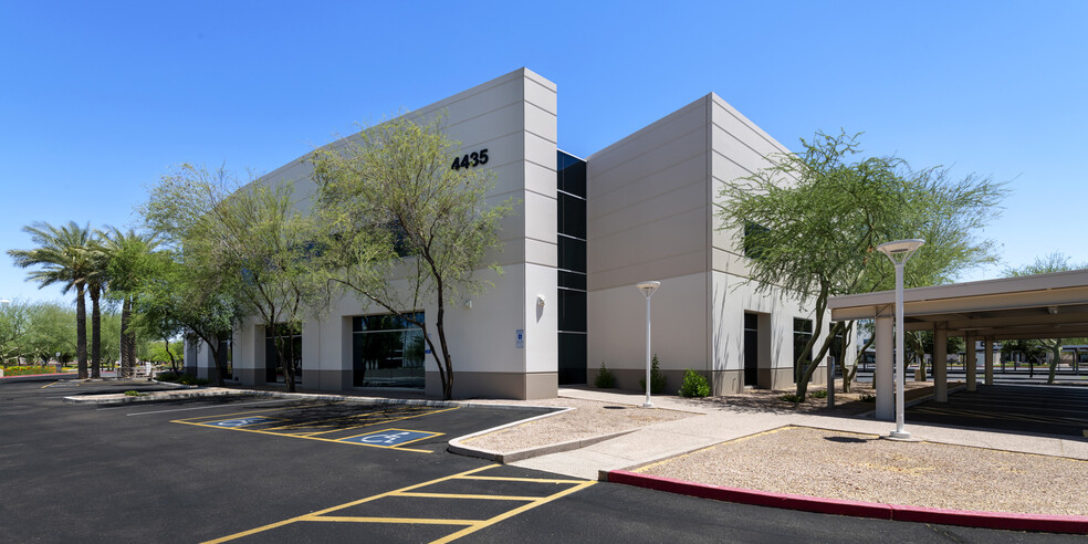 4435 E Cotton Center Blvd, Phoenix, AZ en alquiler - Foto del edificio - Imagen 1 de 1