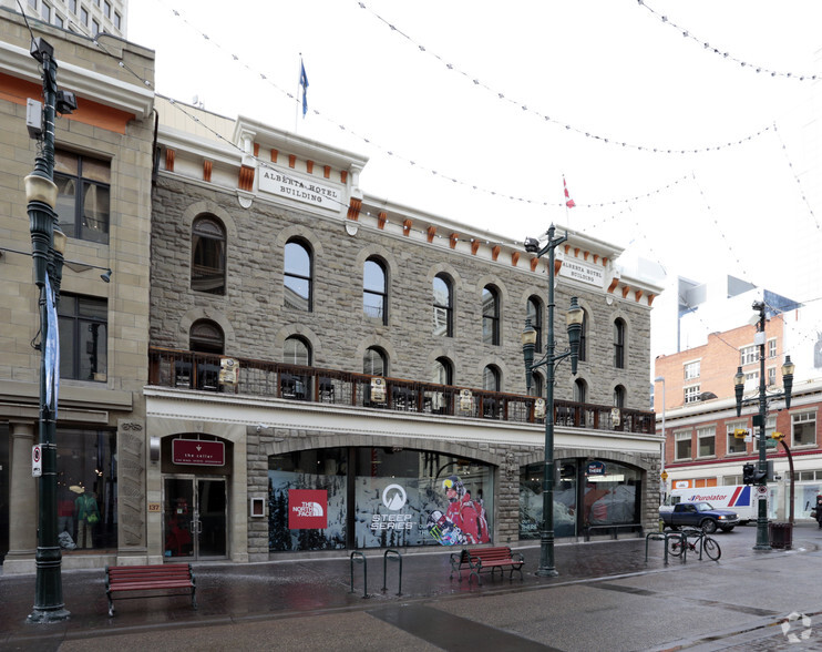 808 1st St SW, Calgary, AB en alquiler - Foto del edificio - Imagen 3 de 9