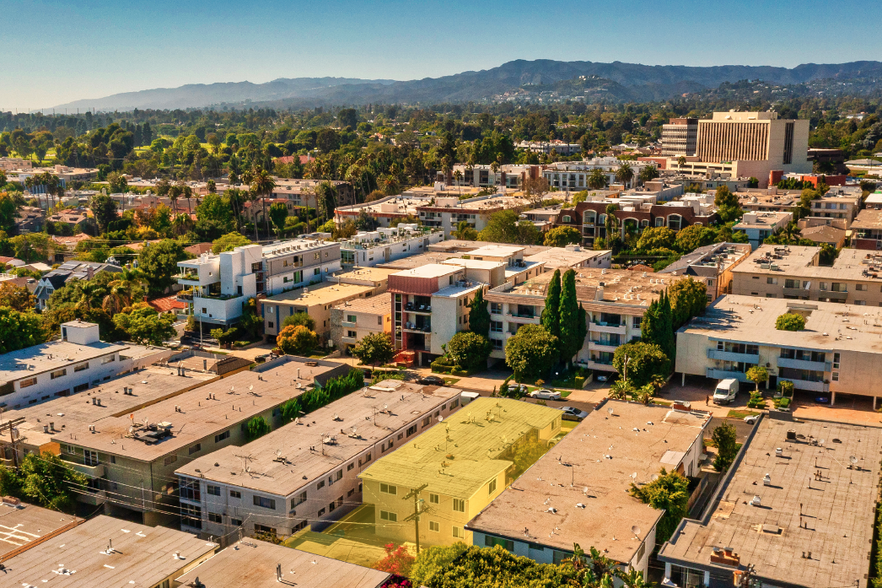 11938 Dorothy St, Los Angeles, CA en venta - Foto del edificio - Imagen 3 de 18