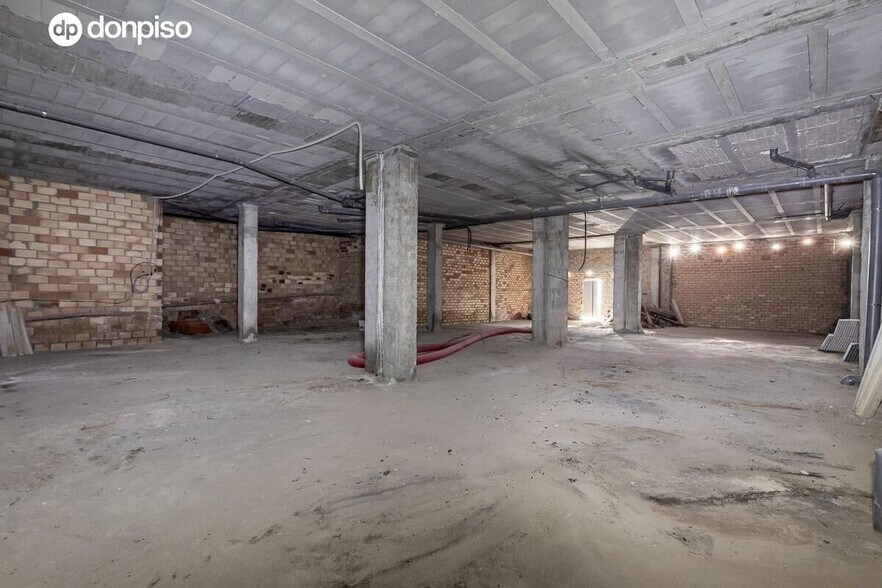 Local en Ogíjares en venta - Foto del interior - Imagen 2 de 9
