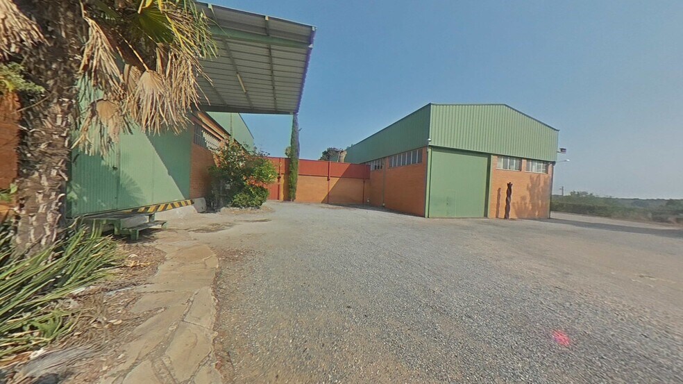 Nave en Puigpelat, Tarragona en venta - Foto del edificio - Imagen 2 de 11