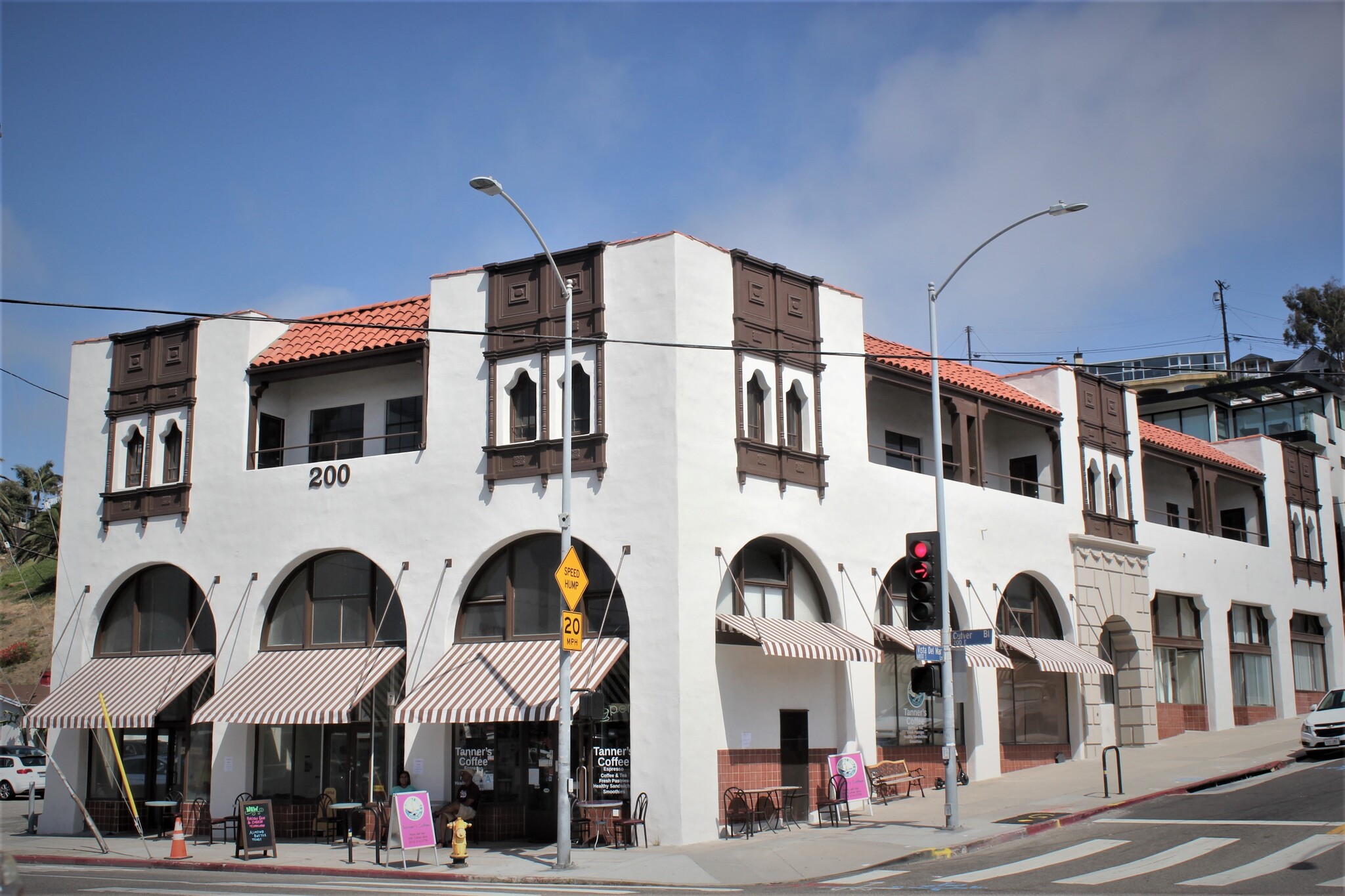 200 Culver Blvd, Playa Del Rey, CA en alquiler Foto del edificio- Imagen 1 de 11