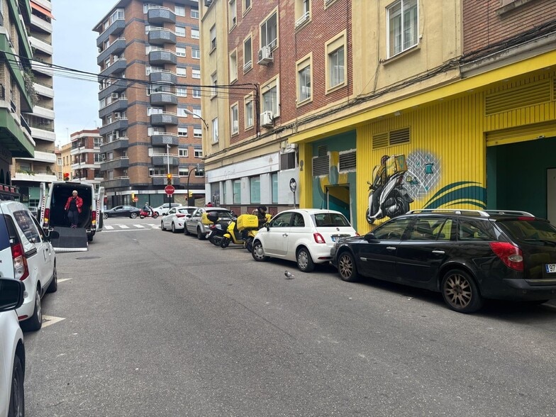 Edificio residencial en Zaragoza, Zaragoza en venta - Foto del edificio - Imagen 3 de 4