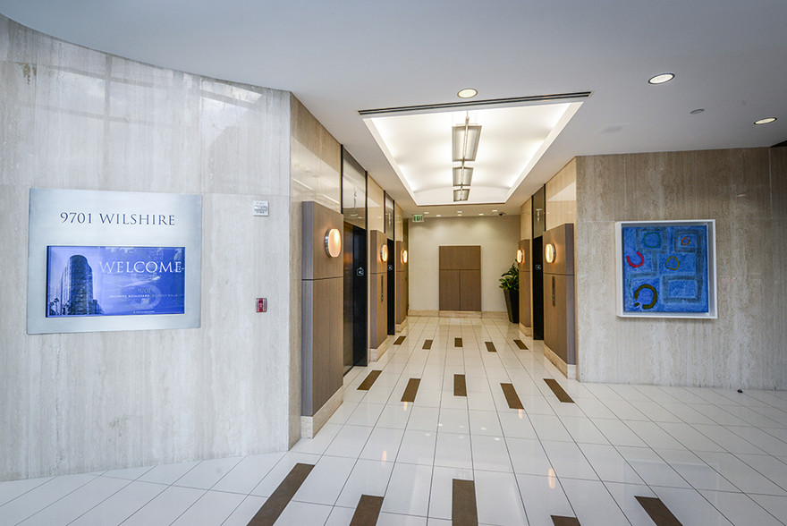 9701 Wilshire Blvd, Beverly Hills, CA en alquiler - Lobby - Imagen 3 de 4