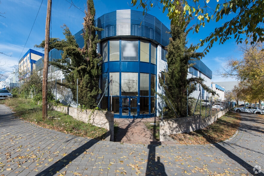 Oficina en Tres Cantos, Madrid en venta - Foto del edificio - Imagen 2 de 52