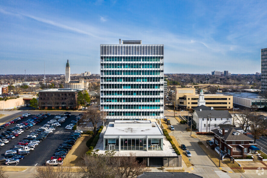 1350 S Boulder Ave, Tulsa, OK en alquiler - Foto del edificio - Imagen 3 de 17