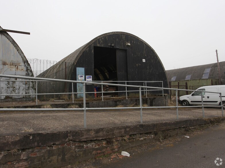 Boughton Industrial Estate, Boughton en venta - Foto del edificio - Imagen 2 de 2