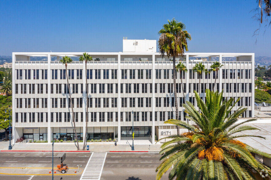 9171 Wilshire Blvd, Beverly Hills, CA en alquiler - Foto del edificio - Imagen 3 de 4