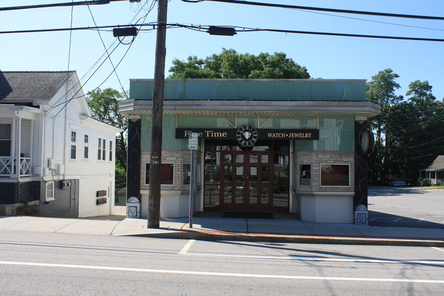 3228 Post Rd, Warwick, RI en alquiler - Foto del edificio - Imagen 2 de 5