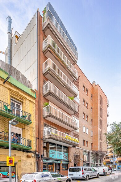 Edificio residencial en Barcelona, Barcelona en venta - Foto del edificio - Imagen 3 de 3