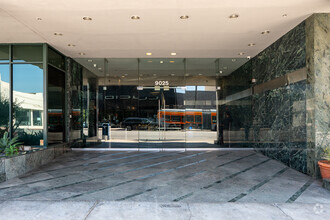 9025 Wilshire Blvd, Beverly Hills, CA en alquiler Foto del edificio- Imagen 1 de 29