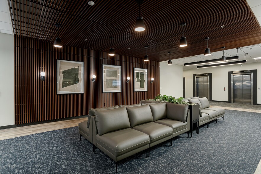 1321 Murfreesboro Pike, Nashville, TN en alquiler - Lobby - Imagen 3 de 7