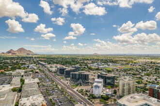 2425 E Camelback Rd, Phoenix, AZ - VISTA AÉREA  vista de mapa