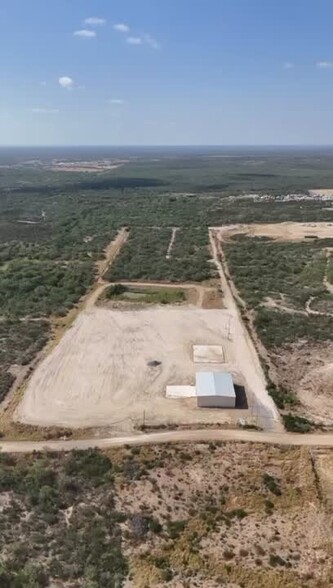 311 Chicote Rd, Laredo, TX en venta - Vídeo de anuncio comercial - Imagen 2 de 31