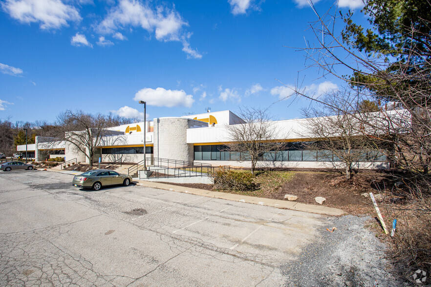 500 Business Center Dr, Pittsburgh, PA en alquiler - Foto del edificio - Imagen 2 de 4