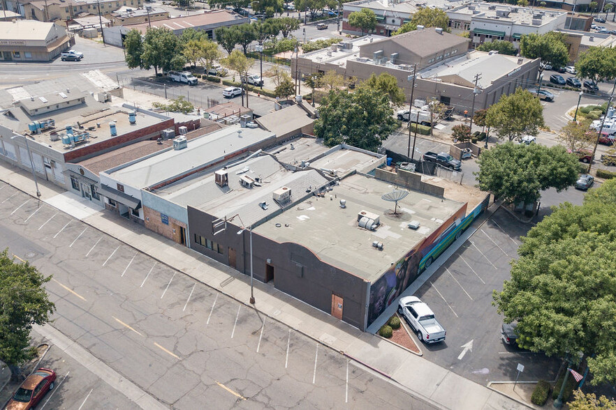 132 S 1st St, Turlock, CA en venta - Foto del edificio - Imagen 1 de 41