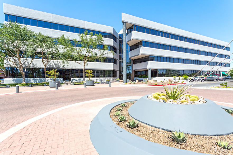 5343 N 16th St, Phoenix, AZ en alquiler - Foto del edificio - Imagen 1 de 5