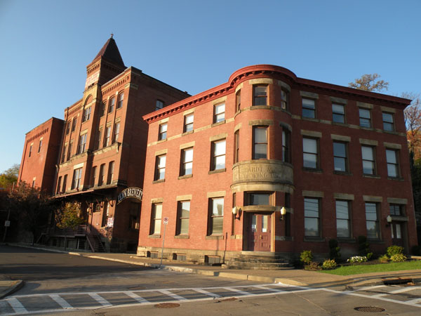 800 Vinial St, Pittsburgh, PA en alquiler - Foto del edificio - Imagen 2 de 17