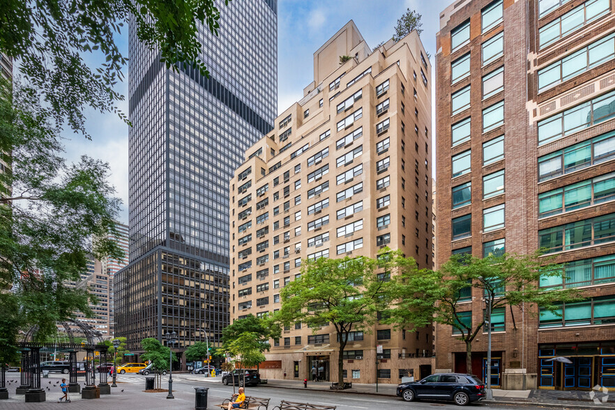 301 E 47th St, New York, NY en alquiler - Foto principal - Imagen 1 de 36