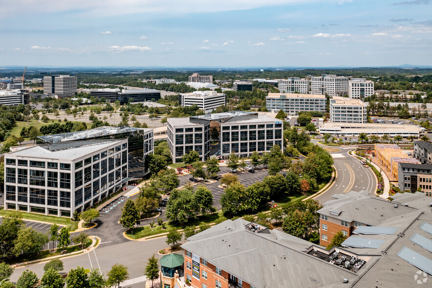 2300 Corporate Park Dr, Herndon, VA en alquiler - Vista aérea - Imagen 1 de 9