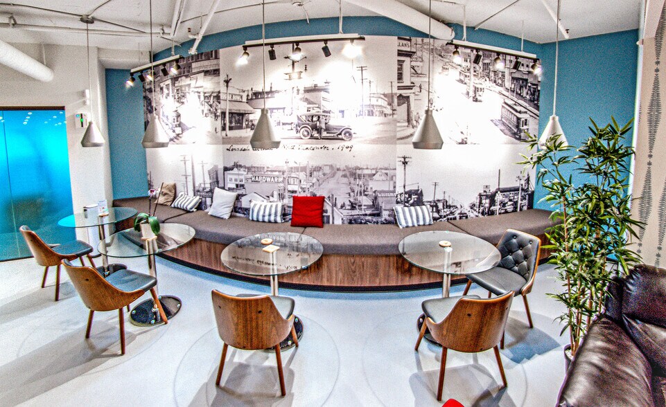 252 W Esplanade, North Vancouver, BC en alquiler - Foto del interior - Imagen 2 de 28