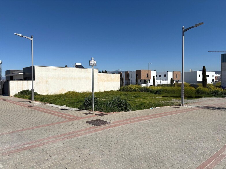 Calle Petunia, 2, Churriana de la Vega, Granada en venta - Foto del edificio - Imagen 2 de 8