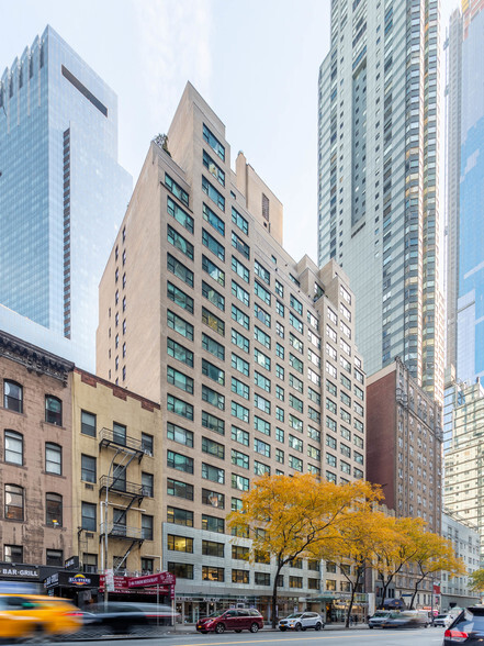 315 W 57th St, New York, NY en alquiler - Foto del edificio - Imagen 1 de 16