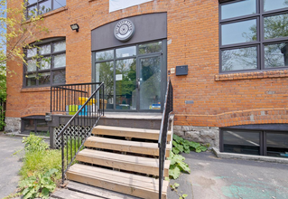 126 Catharine St, Hamilton, ON en venta Foto del edificio- Imagen 2 de 3