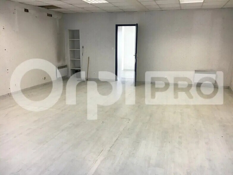 Local en Montluçon en venta - Foto del interior - Imagen 2 de 6