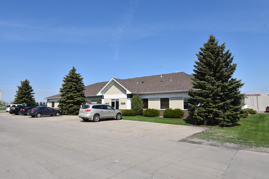 4610 S Amber Valley Pky, Fargo, ND en alquiler - Foto del edificio - Imagen 2 de 2