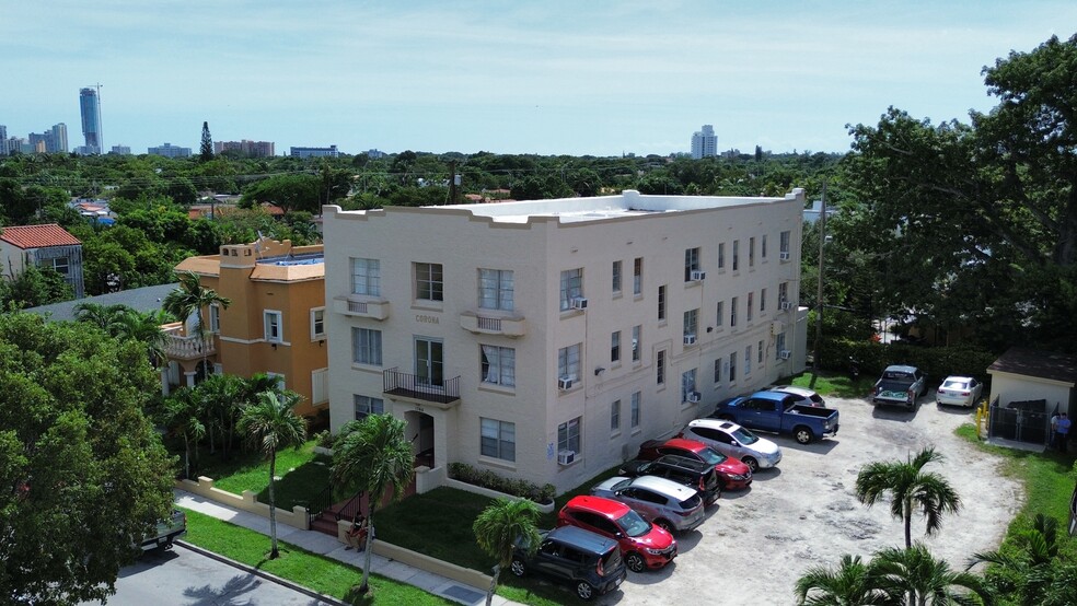 1760 SW 13th St, Miami, FL en venta - Foto del edificio - Imagen 2 de 7