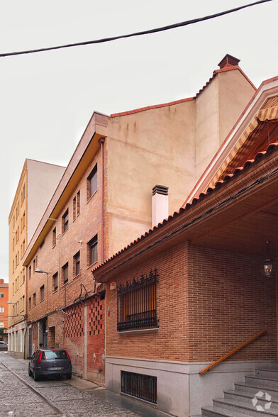 Edificios residenciales en Torrijos, Toledo en venta - Foto del edificio - Imagen 2 de 2