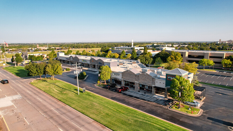 3521-3561 W Memorial Rd, Oklahoma City, OK en alquiler - Foto del edificio - Imagen 1 de 6