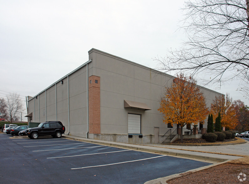 3005 Business Park Dr, Norcross, GA en venta - Foto del edificio - Imagen 2 de 15