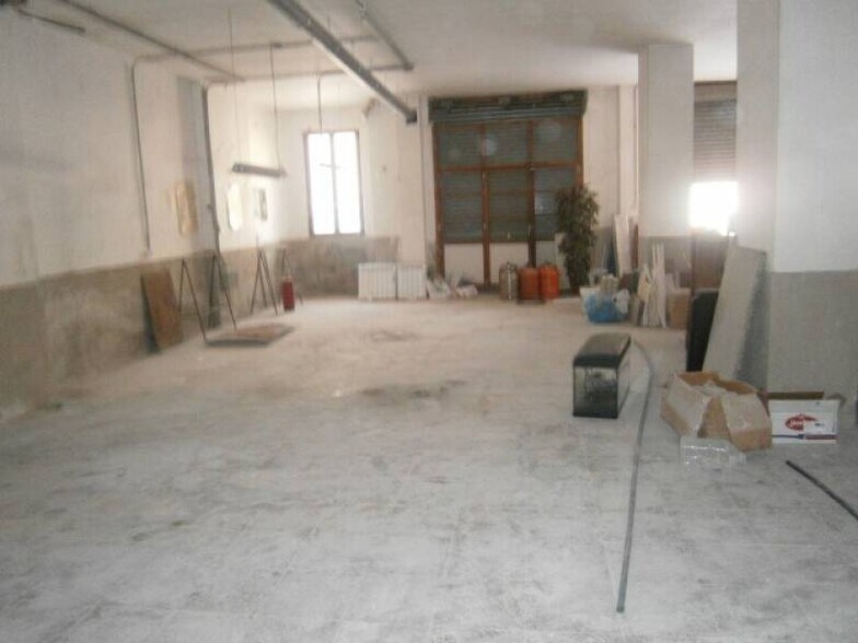 Local en MONÒVER en alquiler - Foto del interior - Imagen 2 de 3