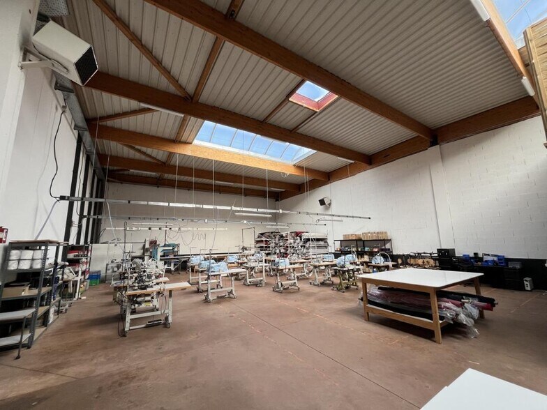 Flex en Décines-Charpieu en alquiler - Foto del interior - Imagen 2 de 7