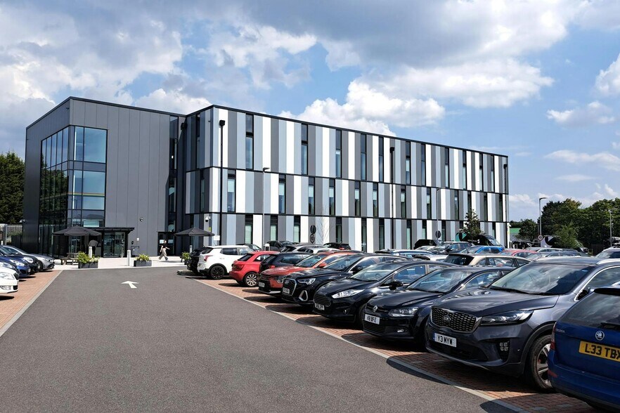 6 Lindenmuth Way, Thatcham en alquiler - Foto del edificio - Imagen 1 de 1