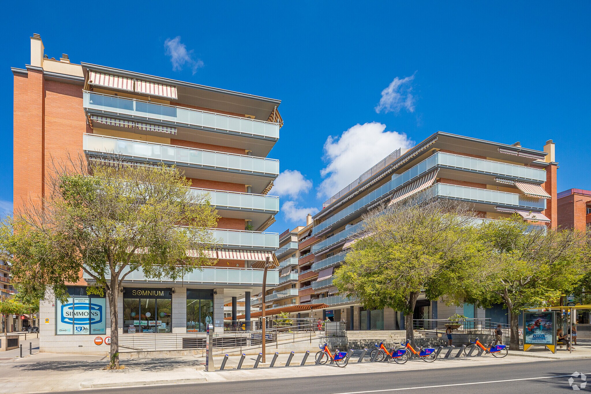 Edificio residencial en Castelldefels, Barcelona en venta Foto principal- Imagen 1 de 3