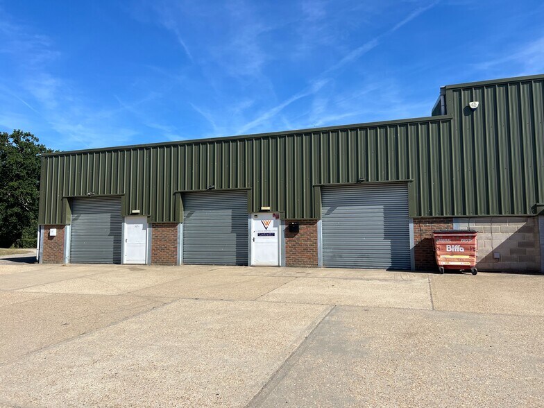 Units 2 & 3 Eastlands Park Farm, Warninglid Ln, Horsham en alquiler - Foto del edificio - Imagen 2 de 3