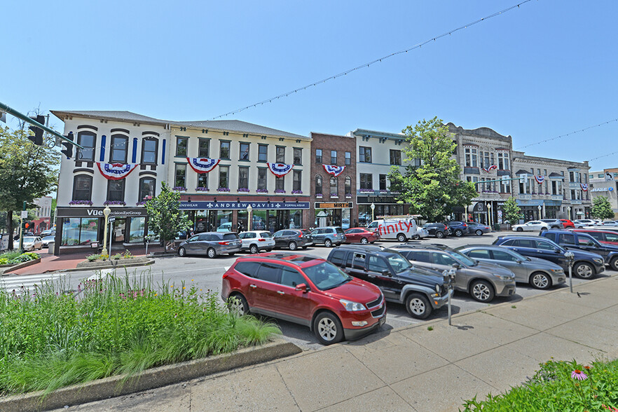 101 W Kirkwood Ave, Bloomington, IN en alquiler - Foto del edificio - Imagen 3 de 14