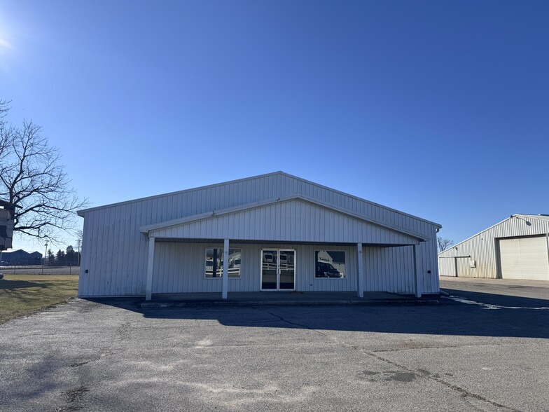 19828 US Highway 6, New Paris, IN en alquiler - Foto del edificio - Imagen 2 de 9