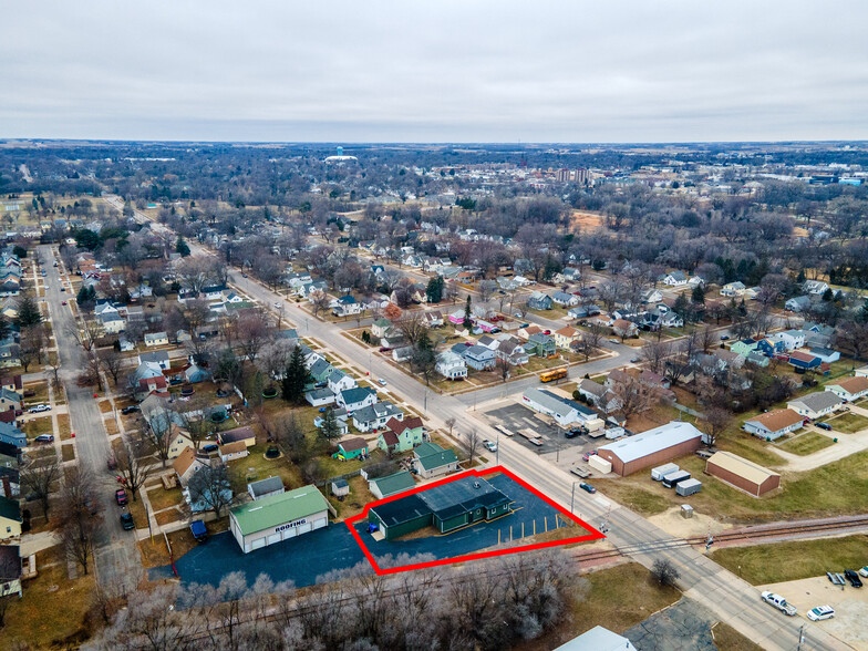 1006 8th Ave SW, Austin, MN en alquiler - Foto del edificio - Imagen 2 de 45