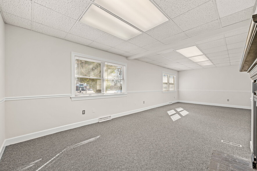 300 W Trenton Ave, Morrisville, PA en alquiler - Foto del interior - Imagen 2 de 23