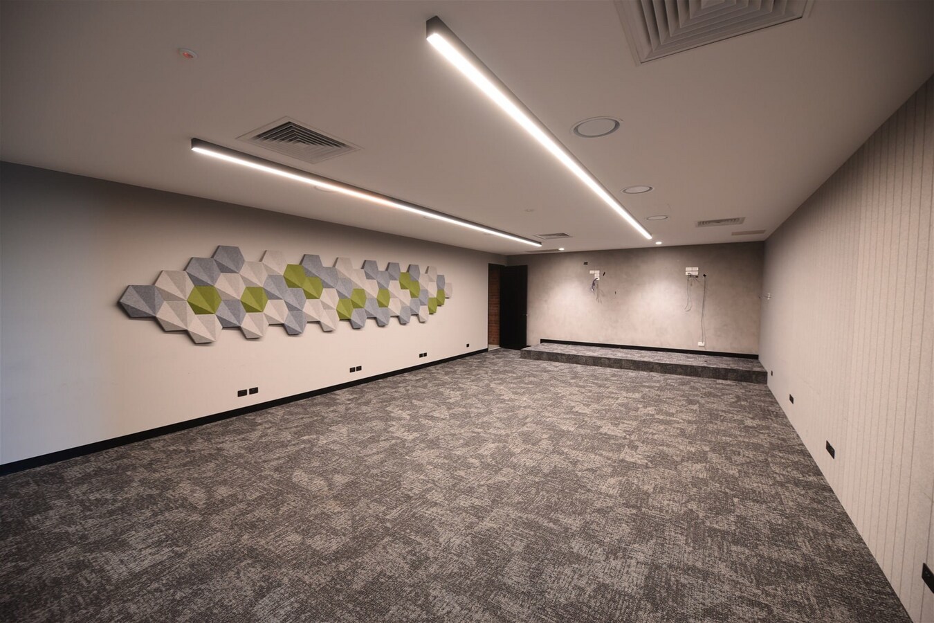 204-216 Hall St, Spotswood, VIC 3015 - Unidad 214A -  - Foto del interior - Image 1 of 9