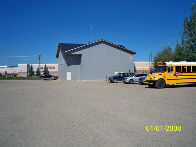 399 Helmericks Ave, Fairbanks, AK en alquiler - Foto del edificio - Imagen 3 de 11